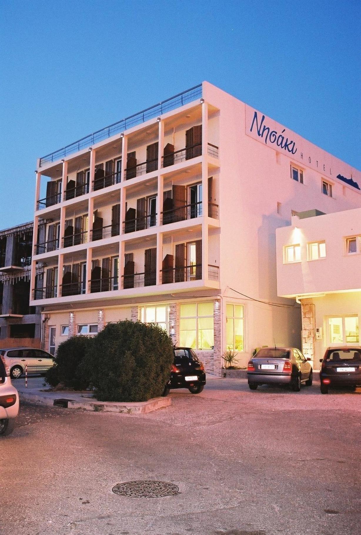 Nisaki Hotel & Elite Suites Ermupoli Exteriér fotografie