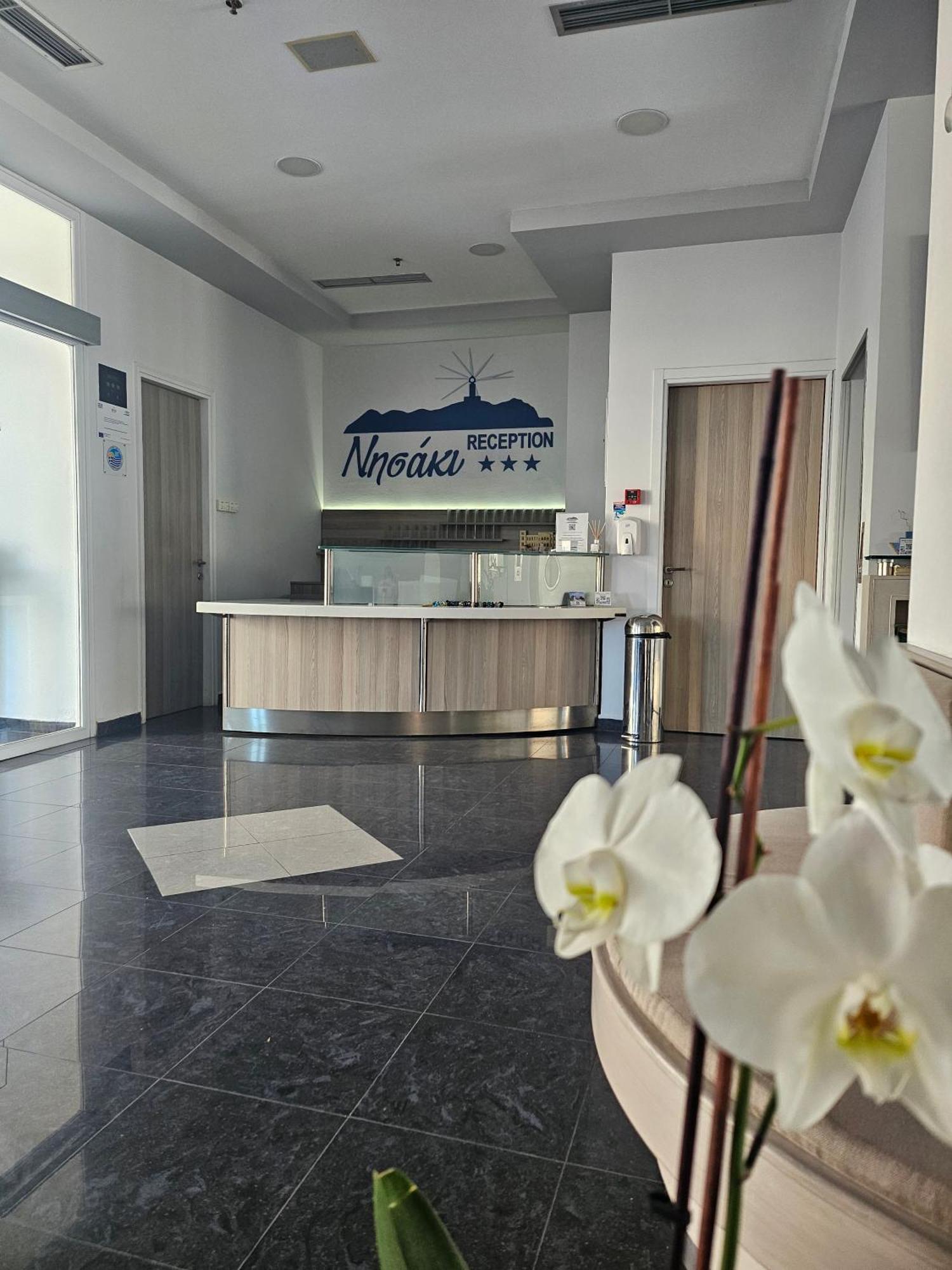 Nisaki Hotel & Elite Suites Ermupoli Exteriér fotografie