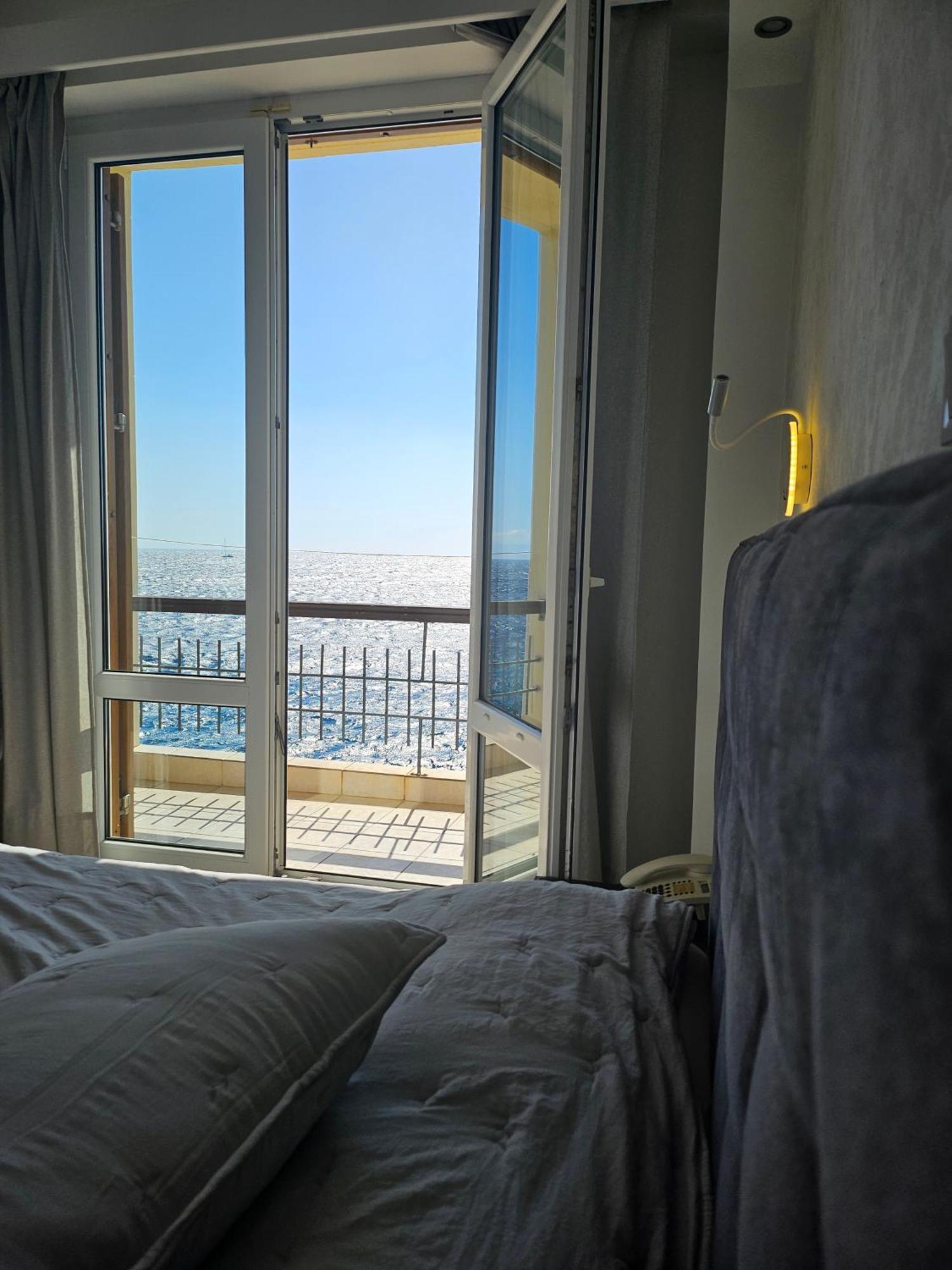 Nisaki Hotel & Elite Suites Ermupoli Exteriér fotografie